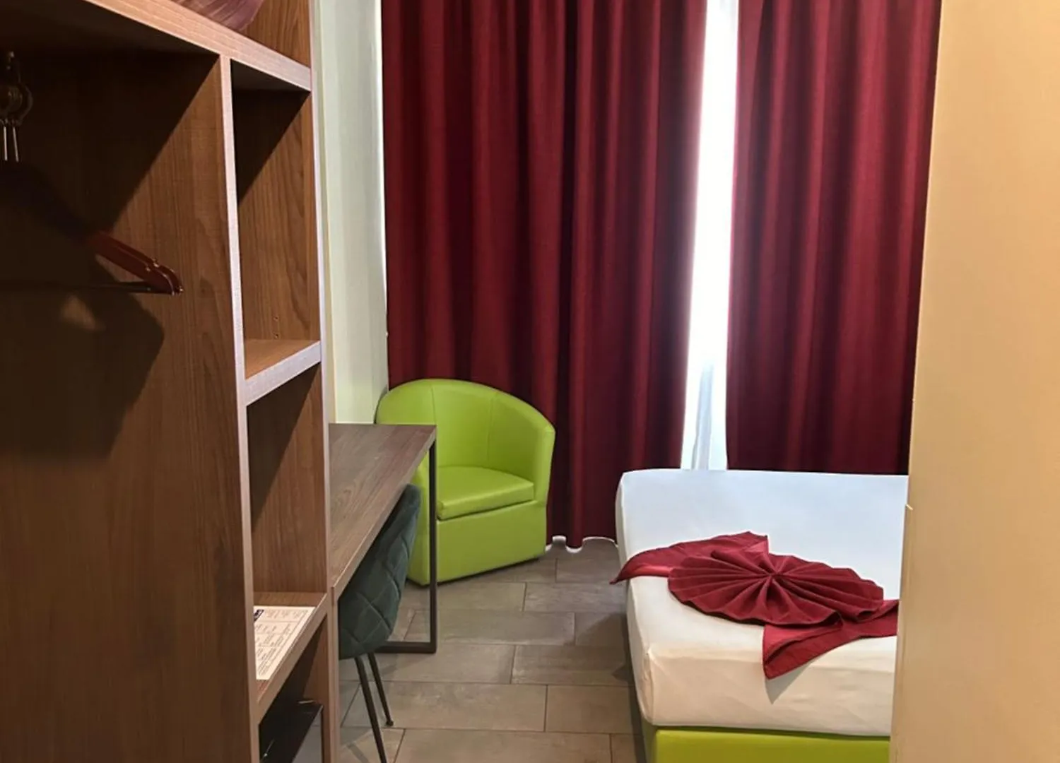 Hotel Stradivari Milan 3*,
